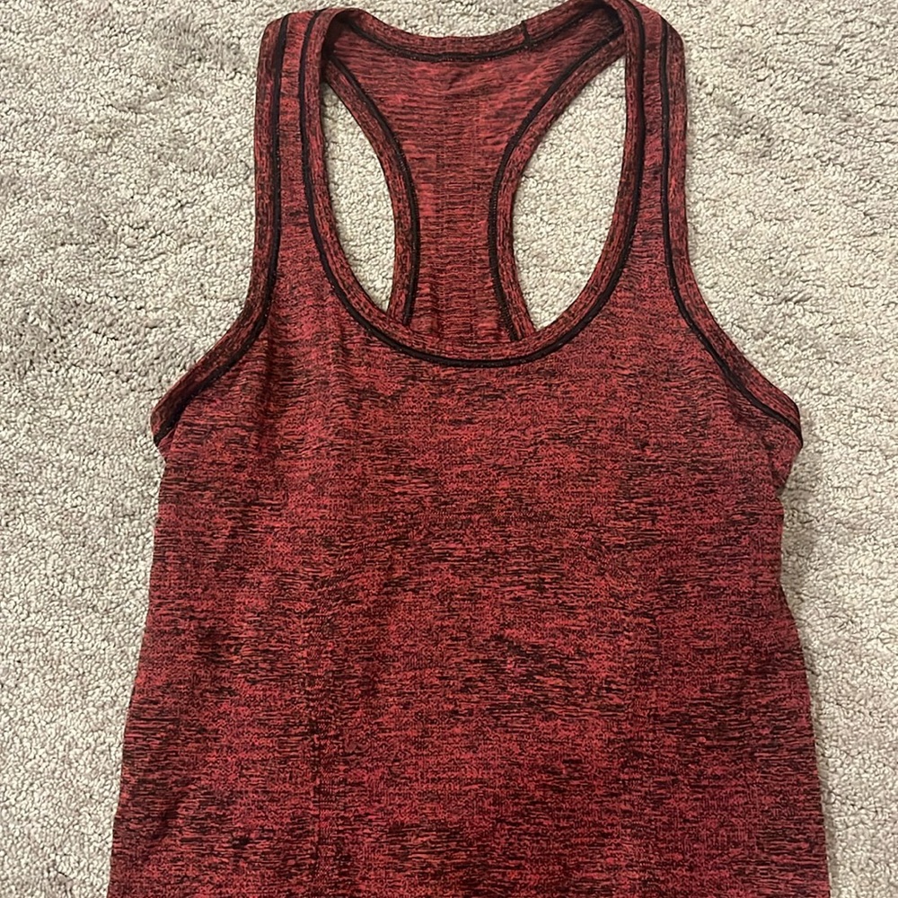 Lululemon tank top